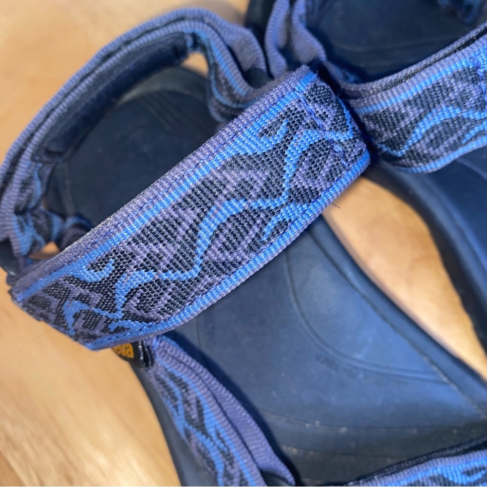 SOLD✨TEVA Hurricane Men’s Size 7 Blue Outdoor Sandals - Picture 4 of 11